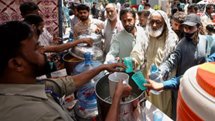 Representing natural climate variability in an event attribution context: Indo-Pakistani heatwave of 2022